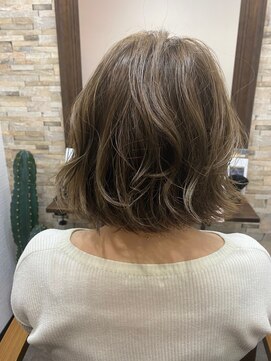 ハサミバイアトリエナガノ 千葉(8sami by atelier nagano) デザインカラー／レイヤーカット/ウエットヘア/オリーブベージュ