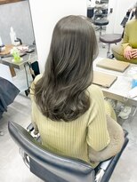 エンネ 新宿(enne)&nbsp;チャコール/オリーブグレー/レイヤーカットダブルカラー韓国新宿