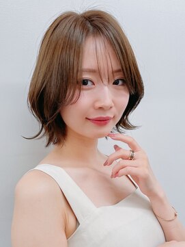 Wiz 吉川店【ウィズ】 顔周りレイヤーカット/小顔ショートボブ/韓国ヘア/透明感カラー