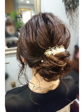 ウィーク 梅田(UiiC) 結婚式&二次会お呼ばれ後れ毛たっぷりルーズ系ヘアセット