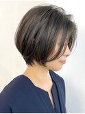 ショートカットショートボブミルクティーベージュカラー前髪なし
