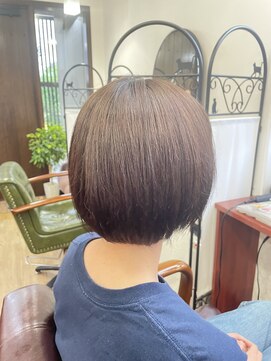 ビーヘア(be hair) 透明感ブラウンカラー×丸みボブ