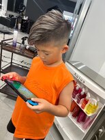 メンズサロン キング 高槻店(Men’s salon K!ng)&nbsp;波巻きツイストスパイラルパーマ/フェザーパーマ/眉毛/メンズ