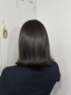 リュンヌ(Lune) 外ハネボブ×オリーブベージュ/艶髪/美髪/モテ髪/YU284