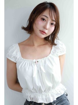 ゼロ 春日店(ZERO) エアリー外ハネミディアム