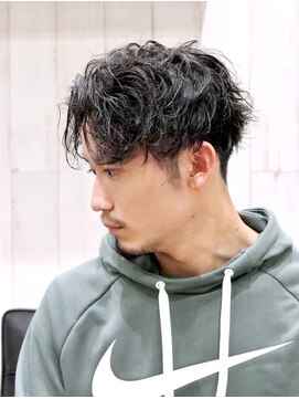 ヘアーアンドグルーミング ヨシザワインク(HAIR&GROOMING YOSHIZAWA Inc.) ツーブロックスパイラルパーマ刈り上げショートアップバング束感