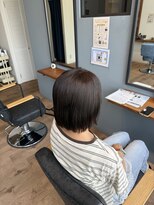 レアレア ヘアアンドライフ(LeaLea)&nbsp;ダークパープル/ナチュラルショート/夏のヘアアレンジ/伊丹