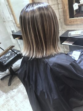 メリー(merry craftsman's factory) バレイヤージュ、ハイライトカラーアッシュベージュ