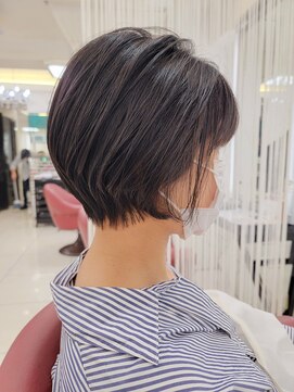 クオリス 赤塚店(QUALIS) 大人可愛い20代30代40代黒髪前下がりショートボブ丸みショート◎