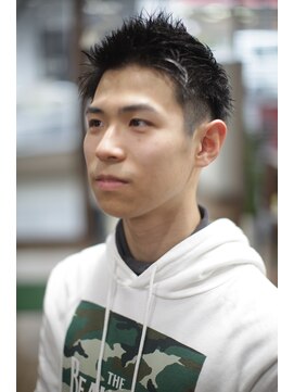 ヘアメイク グリーン アール(HAIR MAKE Green R) スパイキーツーブロック