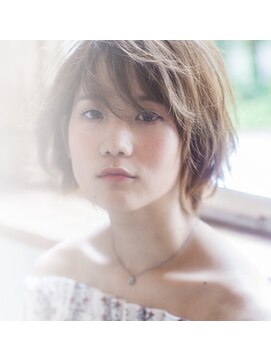 レガリア 北花田店(Regalia) 柔らかい束感のショートスタイル