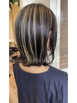 ヘアーメイク ダブル(HAIR MAKE double) トップセクションハイライトボブ