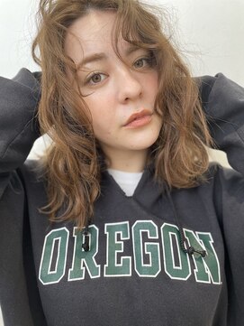 バズ(BUZZ) イエベ春×カラーメイク