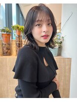 イチイ 巣鴨店(ichii)&nbsp;くびレイヤーエモージュ小顔似合わせカット斜めバング