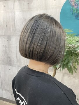 ラポ(lapo) ボブでも柔らかなハイトーングレー