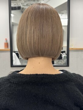 ラフ 立川(Laff) 簡単スタイリング/切りっぱなしボブ/立川/ミルクティーベージュ