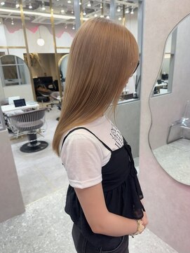 ロンド レア 天神大名店(Lond Le’a) デザインカラー/レイヤーカット/ウェットヘア/オリーブベージュ