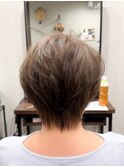 ショートボブ