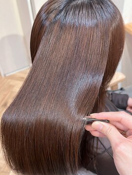 ウルカミバイディライト(ULCAMI by Delight) 柔らか質感/シルクトリートメント/髪質改善