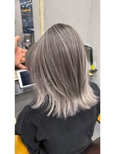 ティティ エッジ(Titi edge)