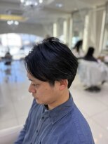 クオリス 赤塚店(QUALIS) 冬の清潔感◎ビジネス向け刈り上げセンターパートスタイリング