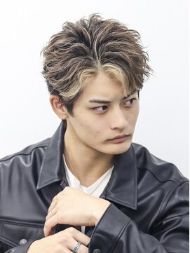 トゥルークリエイション 池袋(True Creation) ホワイトメッシュフェザーショート