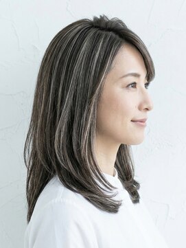 と和×美髪クリニック 巣鴨店 白髪ぼかし＆小顔かき上げミディアム・グレージュ