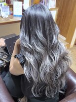ブレイズヘアー(BLAZEhair)&nbsp;【これでも40代】脱白髪染ホワイトバレイヤージュ×ブリーチ２回