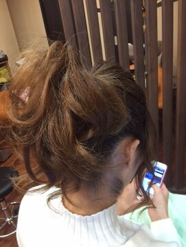 ディーセブン ヘアーリゾート(D seven Hair Resort) ポニーテールアップ