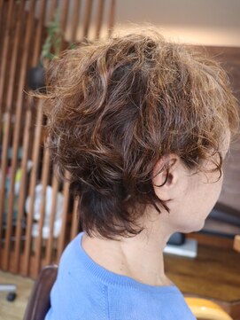 ヘア アトリエ マム(hair atelier mum) カーリーウルフ