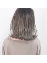 ガーランドウメダ(Garland umeda)&nbsp;バレイヤージュ＿ミディアム＿000285