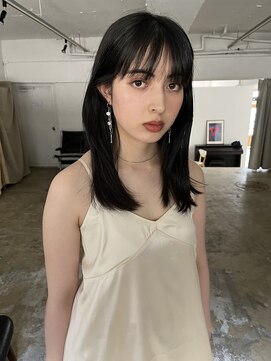 ニキータ(Nikiita) 黒髪×ワイドバング