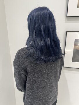 ハイブ 金沢(Hive) ハイトーンブリーチネイビーブルー美肌カラー髪質改善