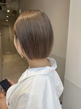 ボブによく似合うまろやかベージュ/京橋/ベージュ