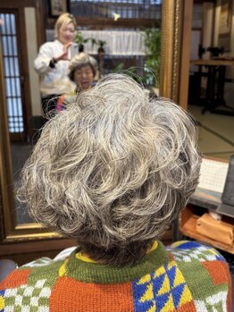 集の写真/弱酸性コスメカールで ふんわりナチュラルなパーマから動きのある立体的なスタイルまでオーダーメイド♪