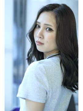 インプレッション(impression produced by LA’BO) 【札幌/impression佐藤】透明感オリーブグレー/レイヤーミディ