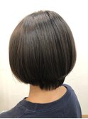 首元スッキリショートボブ