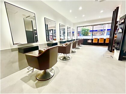 アヴァンヘアリゾート 鹿児島中央駅店(AVAN HAIR RESORT)の写真