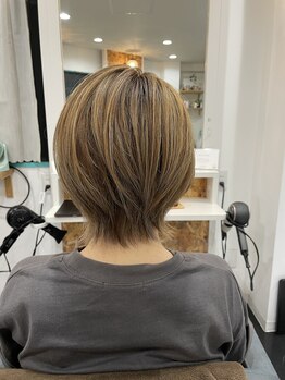 アルババイイーイーエム(ALBA byEEM)の写真/丁寧なカウンセリングでひとり1人の理想を形に！こなれ感のあるスタイルに仕上げます♪