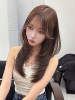 ロムーク 表参道(LOMKH)&nbsp;韓国ロングレイヤーカット顔周りシールエクステ夏ハッシュカット
