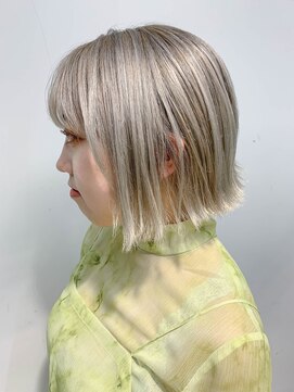 テトヘアー(teto hair) ホワイトブリーチ、ホワイトブロンド、イルミナカラー