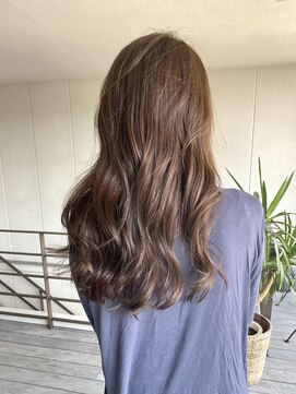 リバレッジ 広尾(Leverage) 広尾、恵比寿】担当：東田　外国人風柔らかヘア