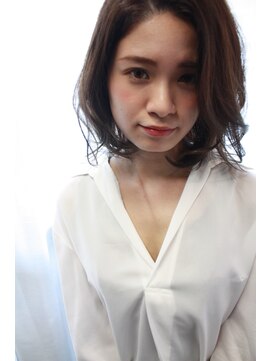 トゥーリ 長崎住吉店(tuuli) 大人可愛い20代30代40代黒髪前下がりひし形小顔ボブ丸みショート