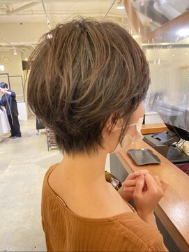 ニルス(nils) ゆるめパーマショート