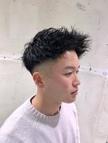 フランクスバーバーザスタンド(Frank’s barber the stand)&nbsp;ツイストツーブロックパーマフェードショートF