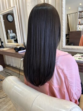 ヘアデザインスペース イチエ(hair design space i chi e) ダークアッシュ系カラーで作る王道ストレートロング