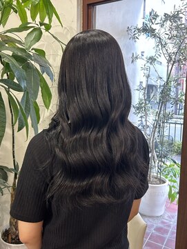 アン(Hair make un) ブルーアッシュ