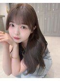 オリーブカラーシースルーぱっつん前髪おくれ毛ミディアムロング