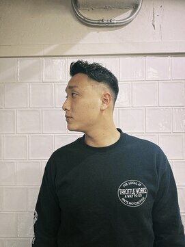 メリケンバーバーショップ フクオカ(MERICAN BARBERSHOP FUK) フェードダークアッシュスペインカールニュアンスパーマA1