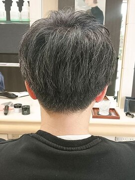 ヘアークリアー 春日部 メンズ 爽やかビジネスショートスタイル 眉カット
